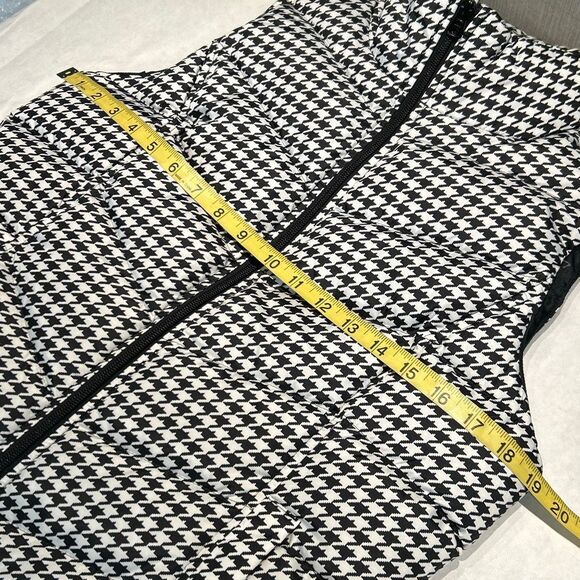 Lands' End Puffer Vest Womens Sz Small 6-8 Black White Houndstooth Check Zip Fro - Picture 7 of 8